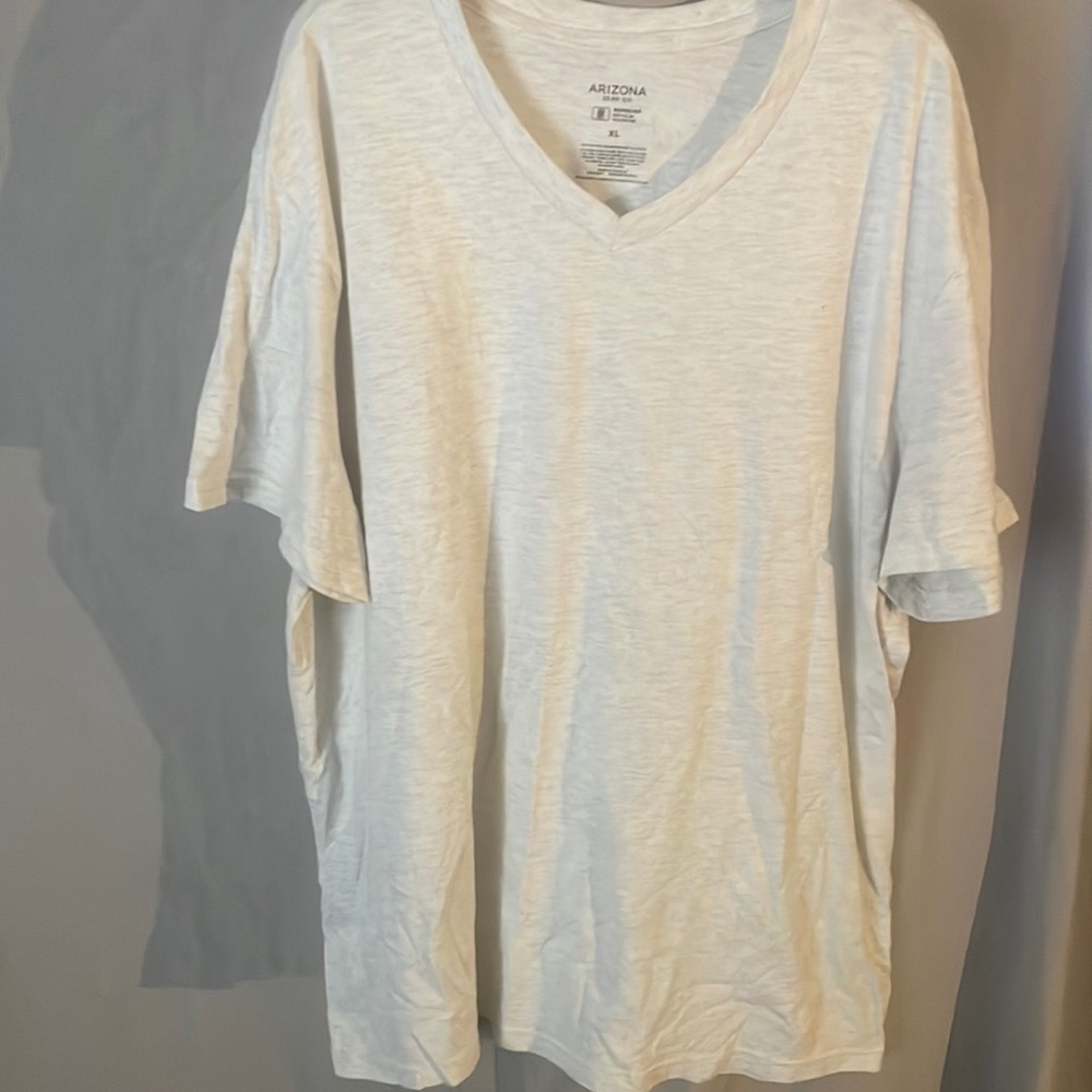 New Arizona V-Neck Shirt